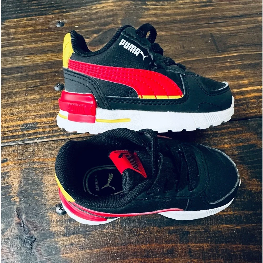 2 Pairs Puma and Nike Sneakers 3.5 and 4